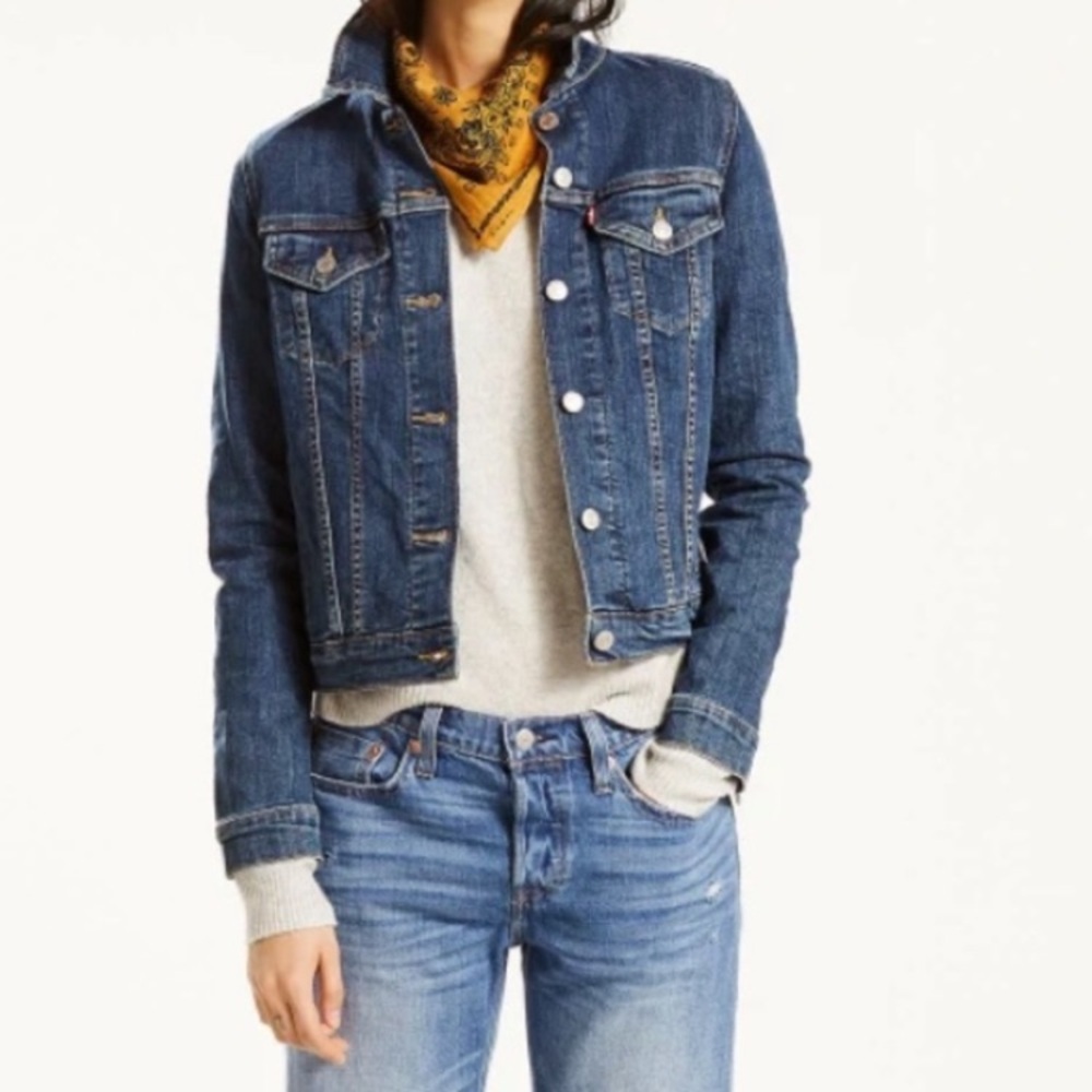 Like New LEVI'S Women's Original Trucker Jean Jacket, size small